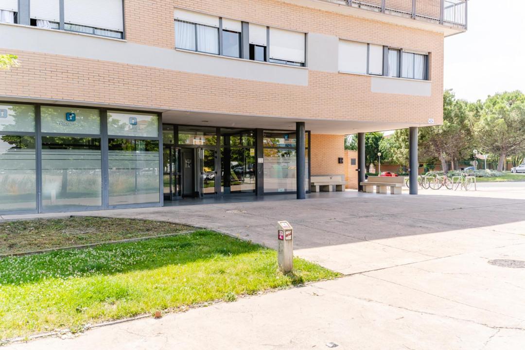 Micampus Logrono Student Residence Exterior photo