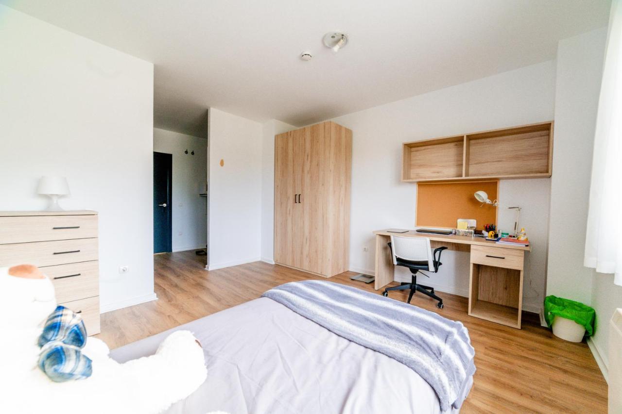 Micampus Logrono Student Residence Exterior photo